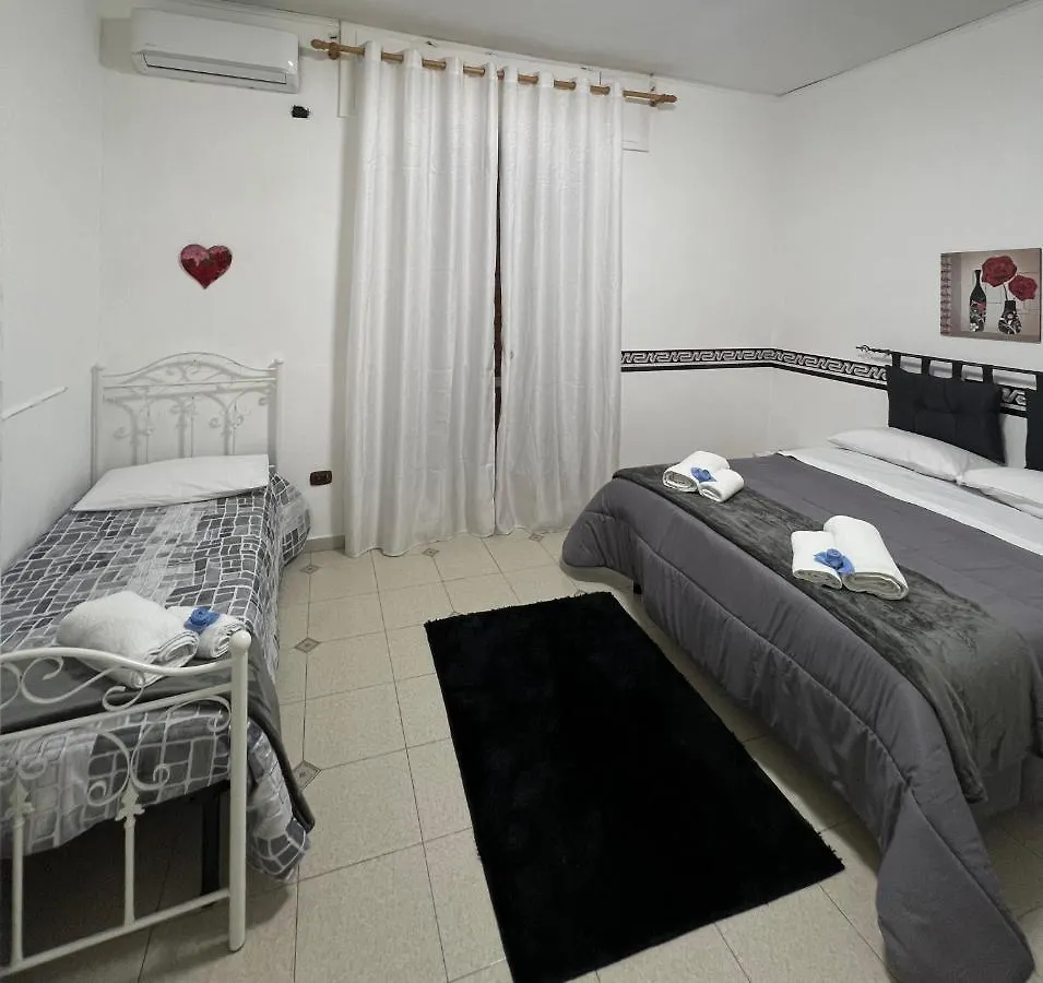 House 33 Apartment Naples 0*,  Italy